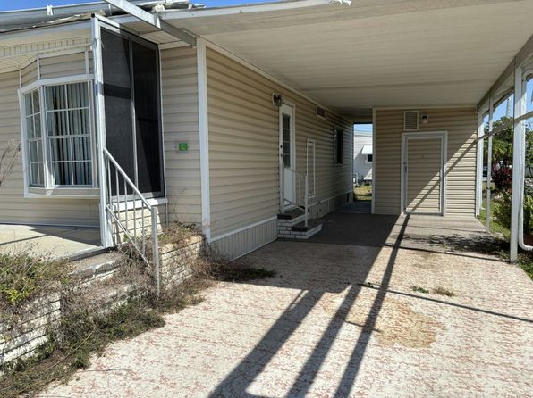 660 Brigantine Blvd #660, North Fort Myers, FL 33917