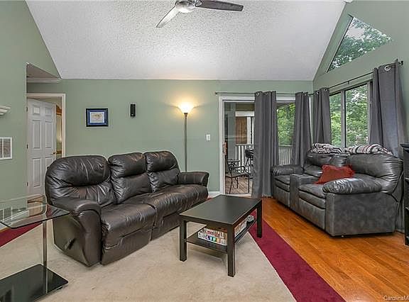 5th image of 2518 Cranbrook Ln APT 14