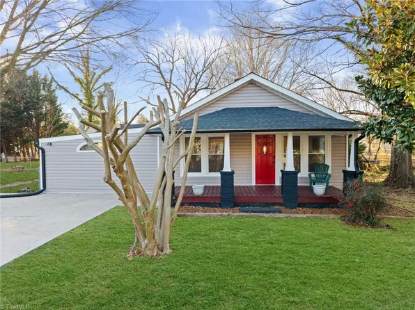 108 Wintergreen Rd, Winston Salem, NC 27107