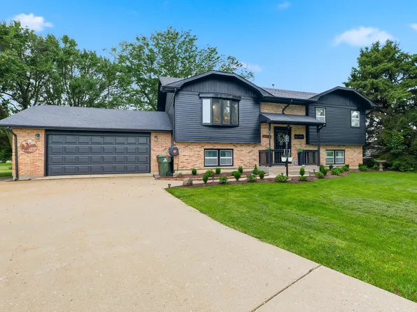 8065 Ashley Rd, Morris, IL 60450