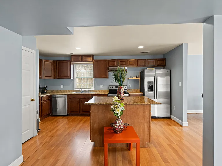 3412 Clayborne Ave — Photo 15