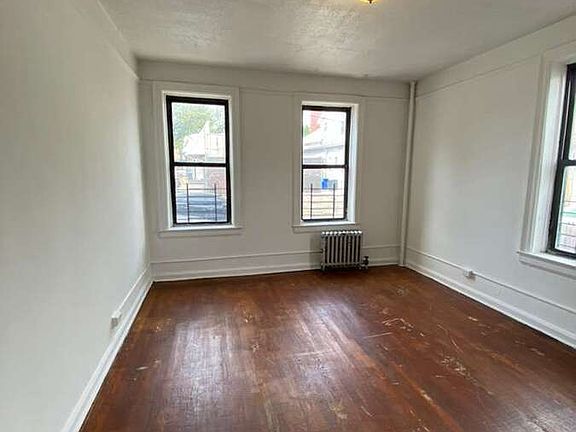 2nd image of 70 Ash St