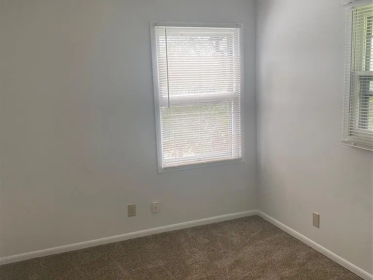 7702 Pitter Pat Ln — Photo 9