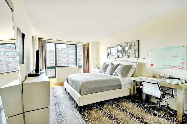 Rented by City Connections Realty | media 16