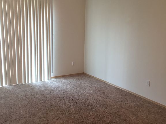 4th image of 1225 N Oak Harbor St APT F3