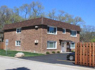 9419 S 85th Ct APT 2W, Hickory Hills, IL 60457