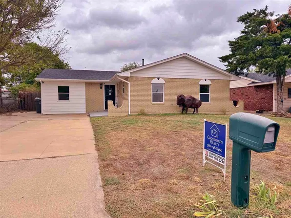3814 SE Dorchester Dr, Lawton, OK 73501