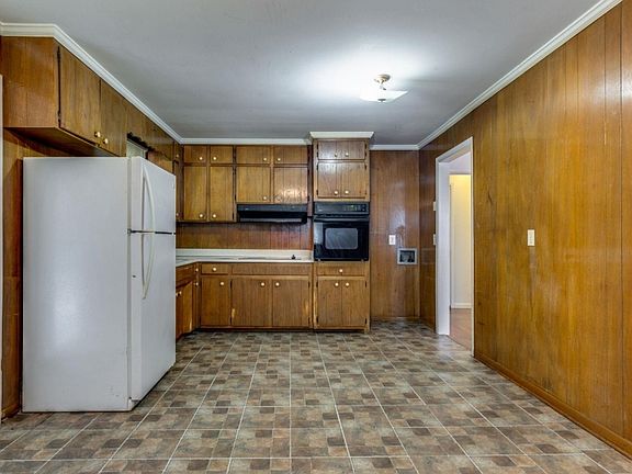 5th image of 917 Winthorne Dr