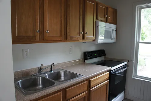 192 Green St #1 Photo 1