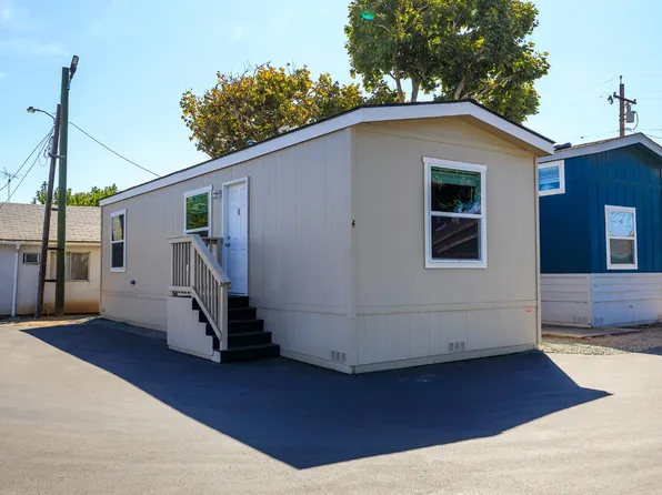 927 E F St #4, Oakdale, CA 95361