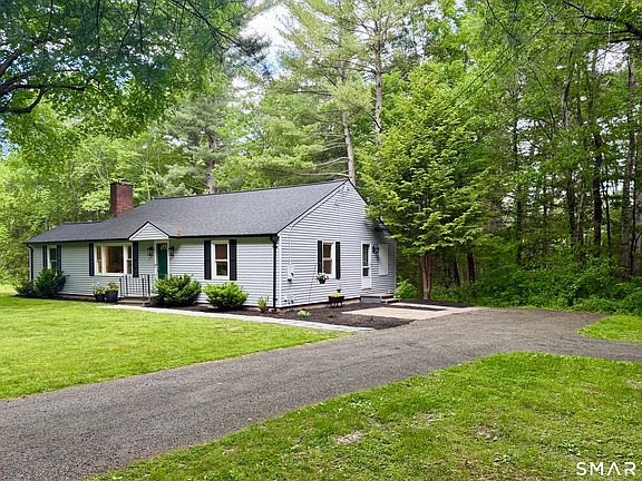 3rd image of 26 Crescent Way