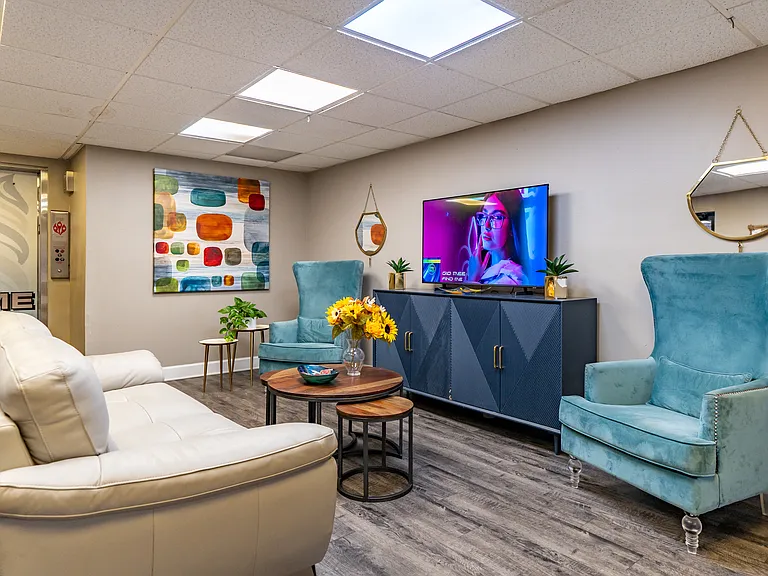 Sand Cove Apartments — Photo 16