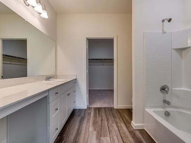 778 Camden Dr — Photo 9