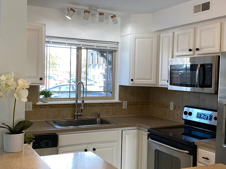 4800 Osage Dr #5 — Photo 6