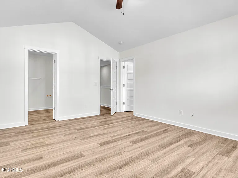 7052 Crew Dr — Photo 20