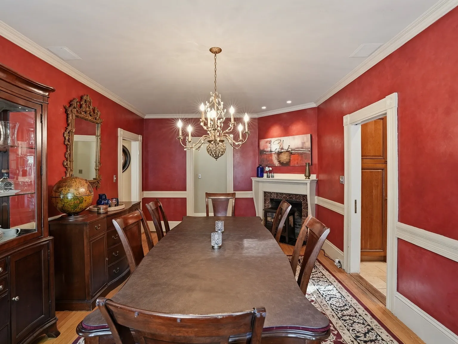 5 bed, 2703 sqft, $4,500 — Photo 3