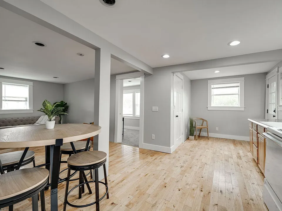 328 Beck Ave #B