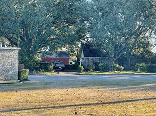 8215 Highway 105, Beaumont, TX 77713