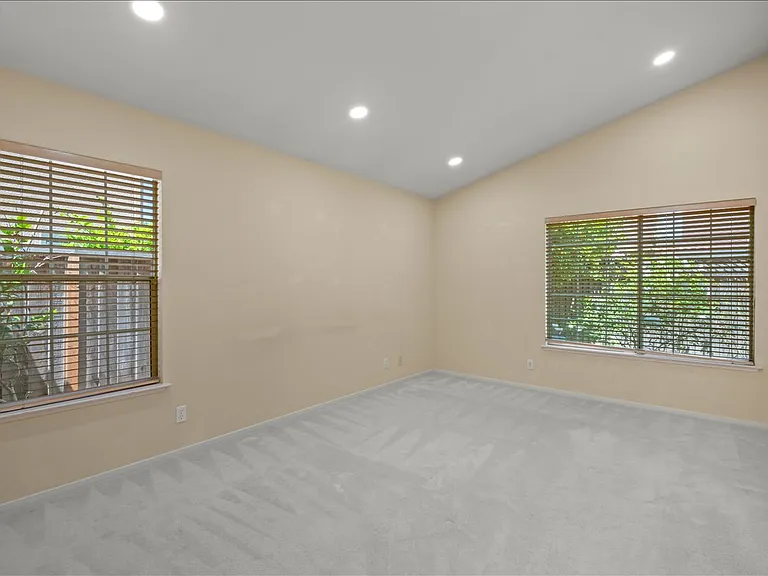 38806 Litchfield Cir — Photo 14
