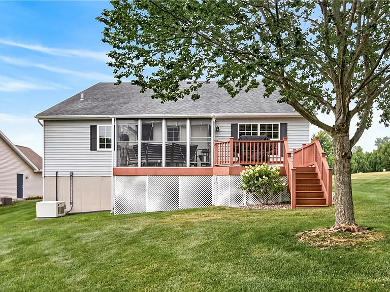 2093 Mykola Rd — Photo 38
