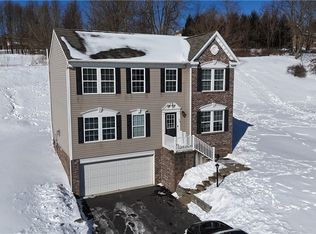 515 Galileo Dr, Belle Vernon, PA 15012