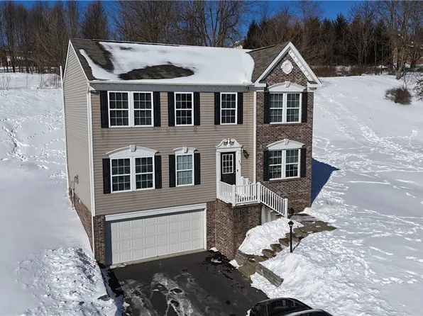 515 Galileo Dr, Belle Vernon, PA 15012