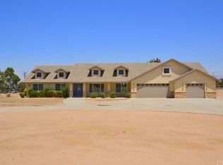 6525 Columbine Rd, Oak Hills, CA 92344