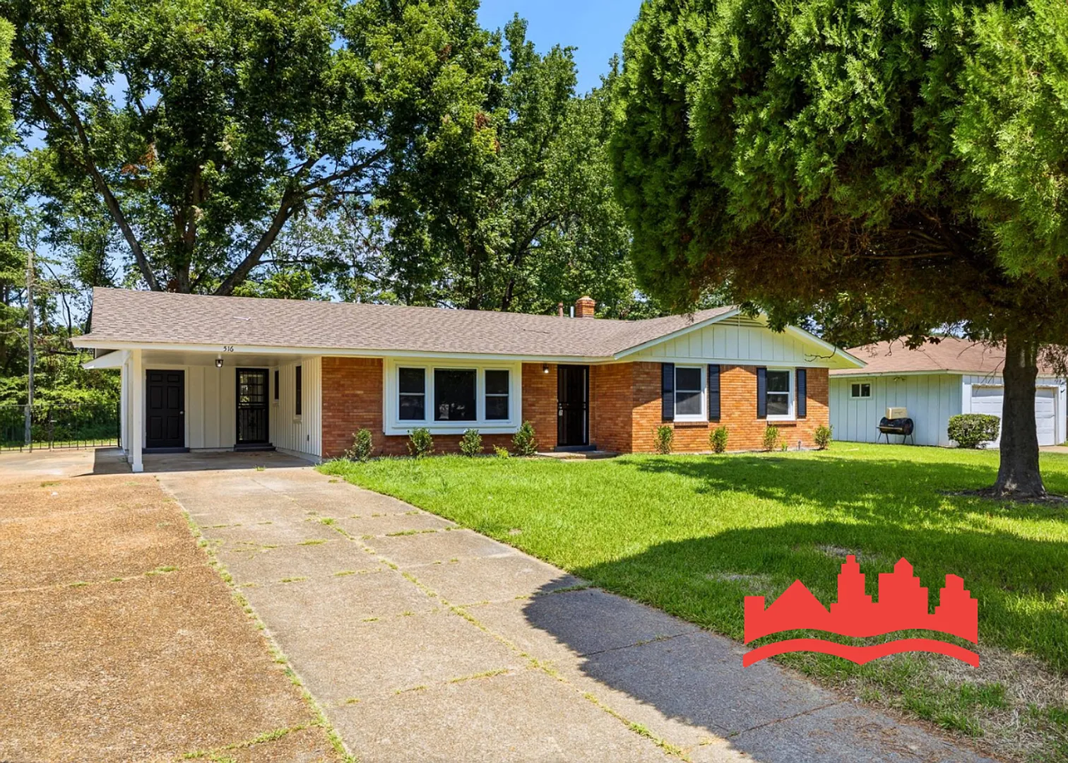 Welcome to 516 Parkdale Drive! — Photo 2