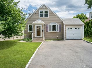 28 Beverly Ct, Belleville, NJ 07109