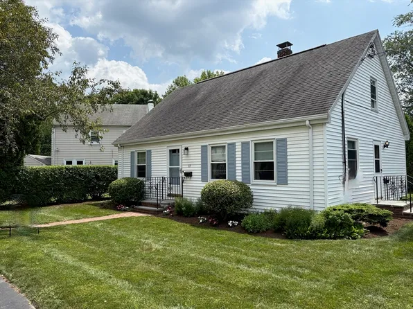 33 Meadowbrook Rd, Brookline, MA 02467