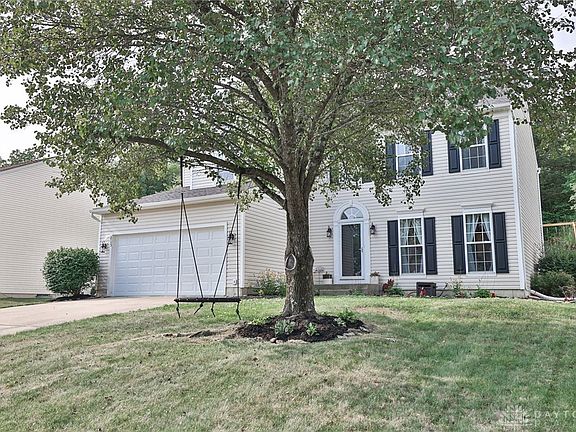 2nd image of 803 Cherry Hill Ln