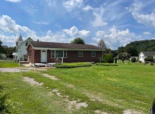 506 Croft Manor Ave, Pembroke, VA 24136