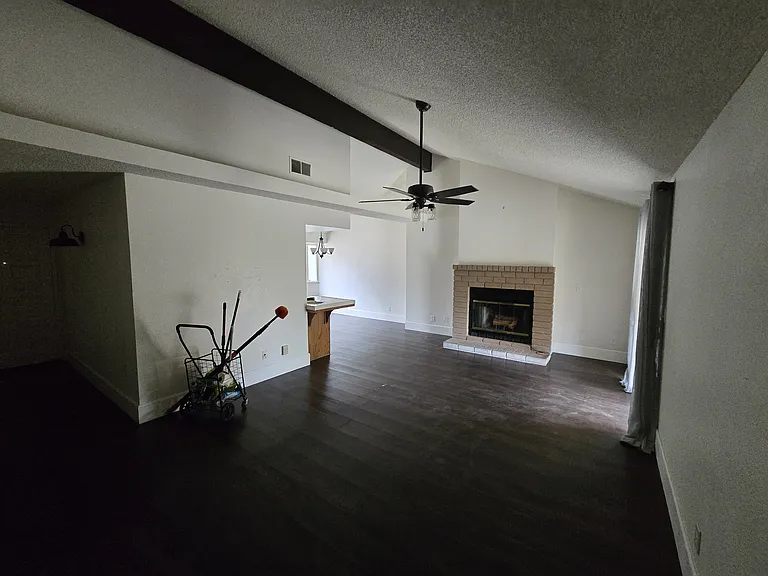 1888 E Deyoung Dr — Photo 6