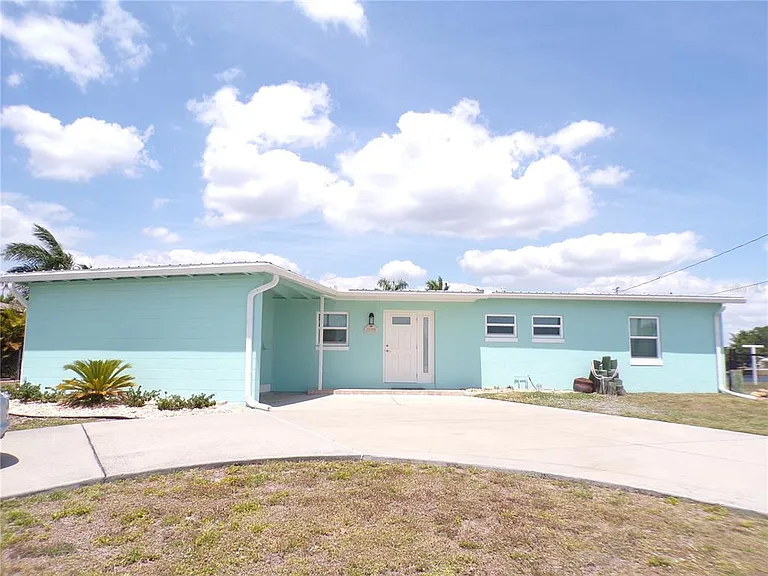 21088 Edgewater Dr — Photo 55
