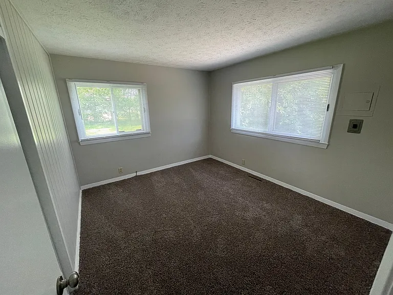 2800 N Salisbury St — Photo 6