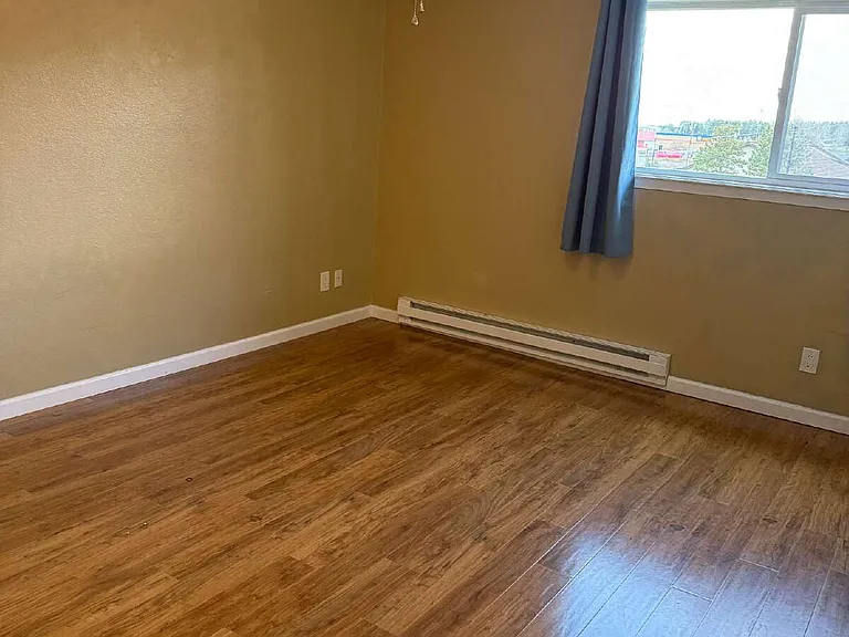305 Meadow Dr — Photo 11