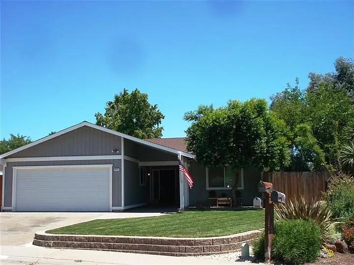 8016 Ravencrest Way photo 1