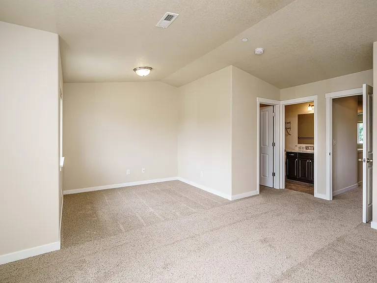 844 NE 109th Ct — Photo 16
