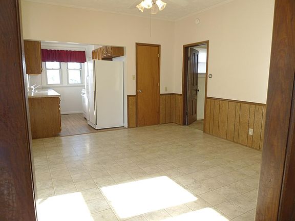 Spacious dining room