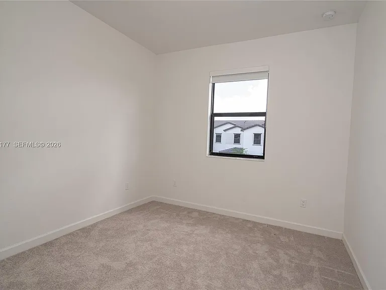 270 SW 159th Pl — Photo 14