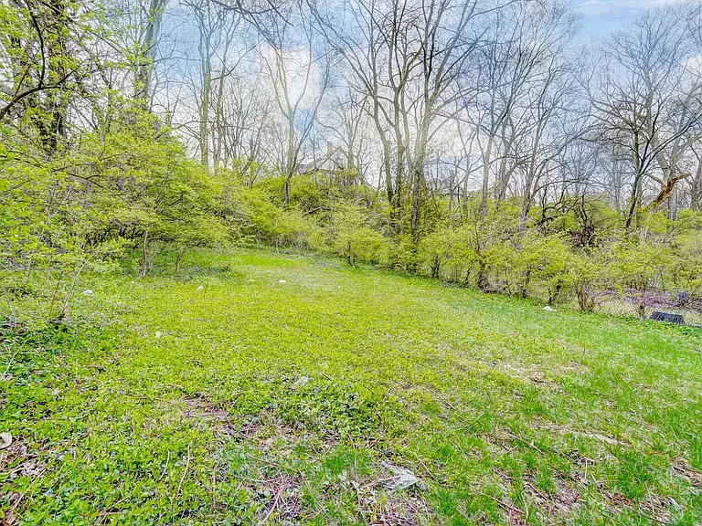 870 Rockdale Ave — Photo 52