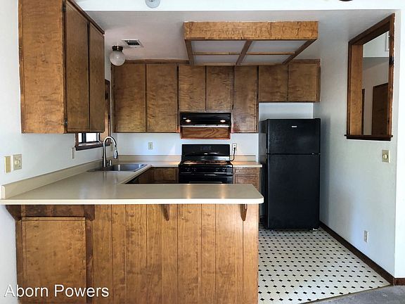 4th image of 2787 Boardwalk St #A