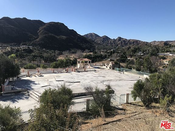 3rd image of 29575 Mulholland Hwy