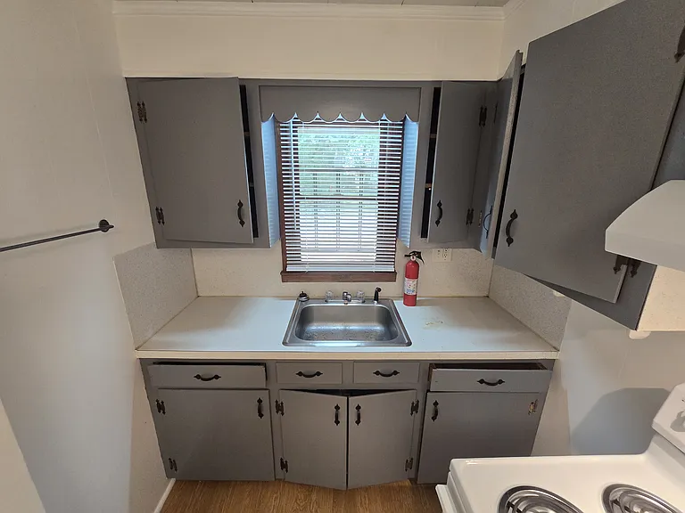 1434 E Broad St #B — Photo 8