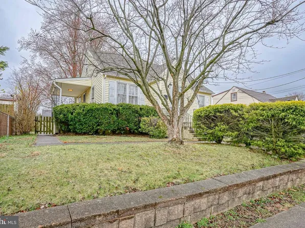 702 W Lincoln Ave, Magnolia, NJ 08049