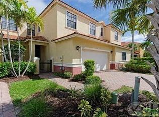 15083 Summit Place Cir, Naples, FL 34119