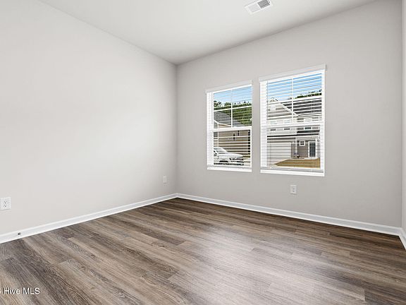 5th image of 106 Maymont Street NW