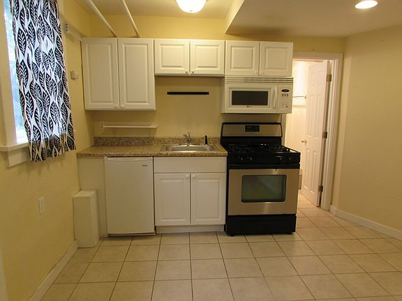 2nd image of 1311 E Marion St APT G