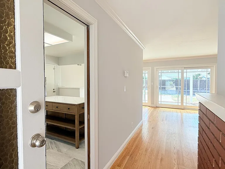 1771 Lynwood Dr — Photo 5
