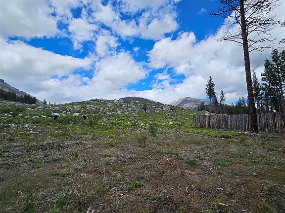 4th image of 910 Judd Creek Holw